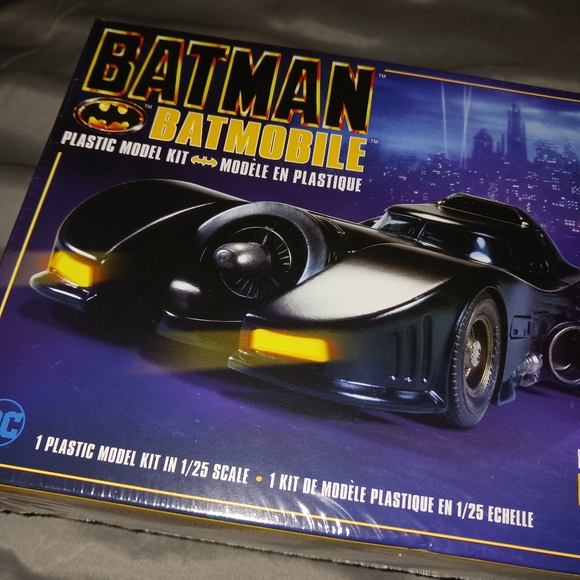 NEW! Bat Mobile Car Model - Picture 2 of 6